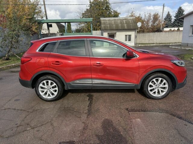 Красный Рено Kadjar, объемом двигателя 1.5 л и пробегом 120 тыс. км за 5700 $, фото 3 на Automoto.ua