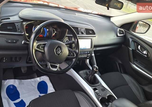 Красный Рено Kadjar, объемом двигателя 1.6 л и пробегом 243 тыс. км за 13900 $, фото 27 на Automoto.ua