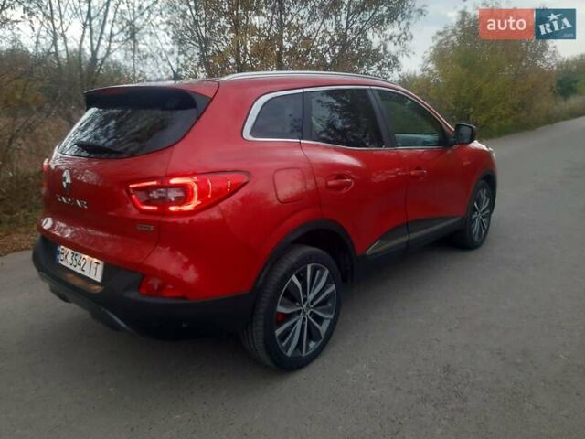 Красный Рено Kadjar, объемом двигателя 1.6 л и пробегом 210 тыс. км за 16500 $, фото 6 на Automoto.ua