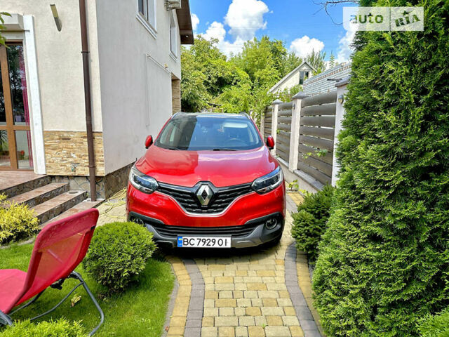 Красный Рено Kadjar, объемом двигателя 1.46 л и пробегом 185 тыс. км за 17200 $, фото 1 на Automoto.ua