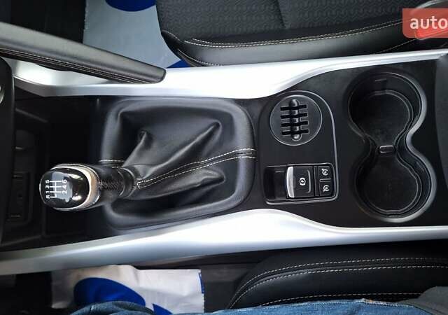 Красный Рено Kadjar, объемом двигателя 1.6 л и пробегом 243 тыс. км за 13900 $, фото 23 на Automoto.ua