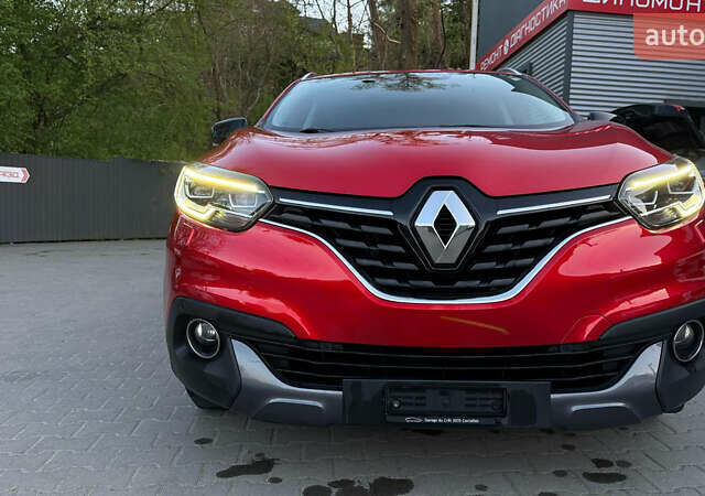 Червоний Рено Kadjar, об'ємом двигуна 1.2 л та пробігом 200 тис. км за 14200 $, фото 2 на Automoto.ua