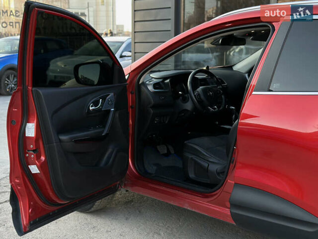 Червоний Рено Kadjar, об'ємом двигуна 1.46 л та пробігом 125 тис. км за 16100 $, фото 20 на Automoto.ua