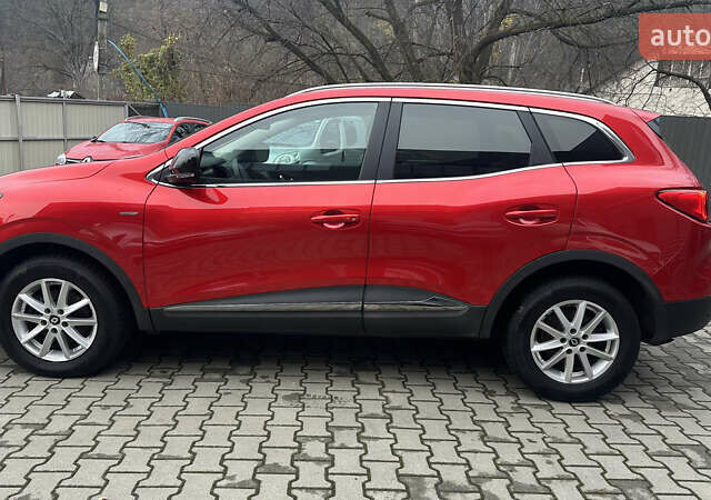 Красный Рено Kadjar, объемом двигателя 1.2 л и пробегом 220 тыс. км за 14300 $, фото 5 на Automoto.ua