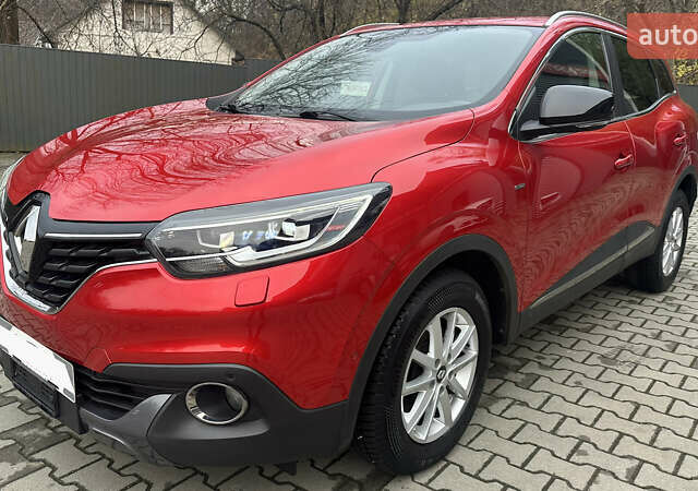 Красный Рено Kadjar, объемом двигателя 1.2 л и пробегом 220 тыс. км за 14300 $, фото 1 на Automoto.ua