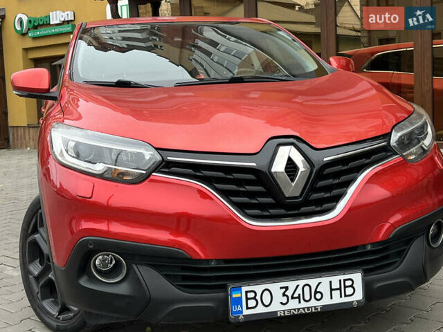 Красный Рено Kadjar, объемом двигателя 1.5 л и пробегом 196 тыс. км за 13950 $, фото 10 на Automoto.ua
