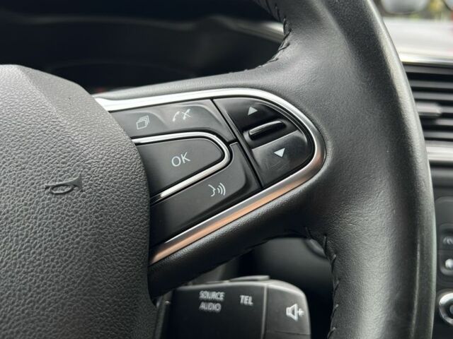 Красный Рено Kadjar, объемом двигателя 1.5 л и пробегом 195 тыс. км за 14444 $, фото 11 на Automoto.ua