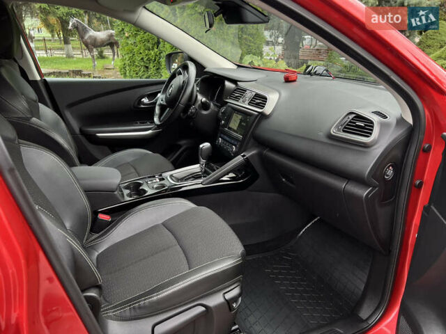 Красный Рено Kadjar, объемом двигателя 1.5 л и пробегом 195 тыс. км за 14444 $, фото 37 на Automoto.ua