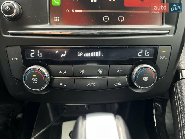 Красный Рено Kadjar, объемом двигателя 1.5 л и пробегом 196 тыс. км за 13950 $, фото 42 на Automoto.ua