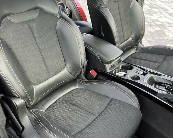 Красный Рено Kadjar, объемом двигателя 1.2 л и пробегом 56 тыс. км за 15700 $, фото 15 на Automoto.ua
