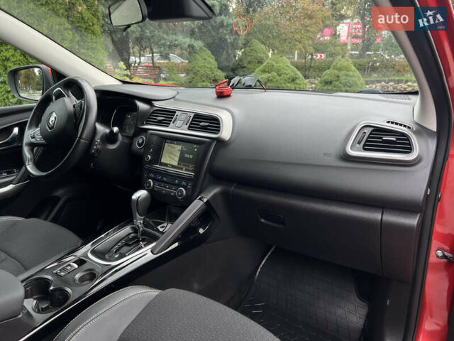 Красный Рено Kadjar, объемом двигателя 1.5 л и пробегом 195 тыс. км за 14444 $, фото 35 на Automoto.ua