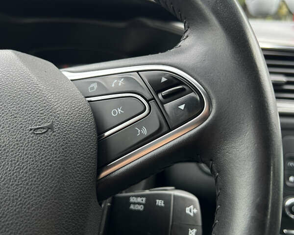 Красный Рено Kadjar, объемом двигателя 1.5 л и пробегом 196 тыс. км за 13950 $, фото 38 на Automoto.ua