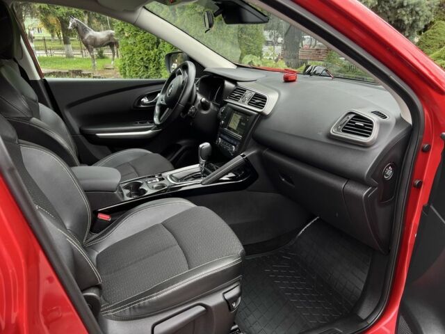 Красный Рено Kadjar, объемом двигателя 1.5 л и пробегом 195 тыс. км за 14444 $, фото 7 на Automoto.ua