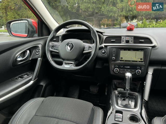 Красный Рено Kadjar, объемом двигателя 1.5 л и пробегом 195 тыс. км за 14444 $, фото 49 на Automoto.ua