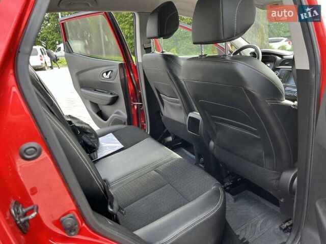 Красный Рено Kadjar, объемом двигателя 1.2 л и пробегом 56 тыс. км за 15700 $, фото 26 на Automoto.ua