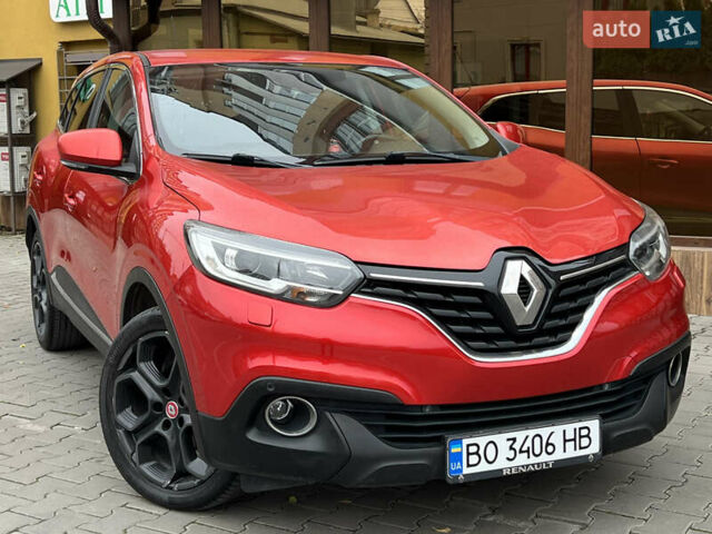 Красный Рено Kadjar, объемом двигателя 1.5 л и пробегом 196 тыс. км за 13950 $, фото 3 на Automoto.ua
