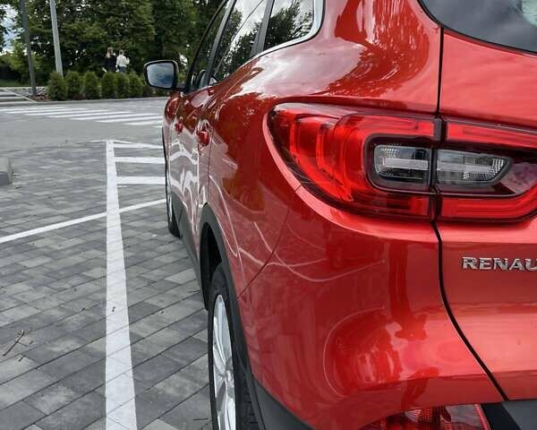 Красный Рено Kadjar, объемом двигателя 1.2 л и пробегом 56 тыс. км за 15700 $, фото 5 на Automoto.ua