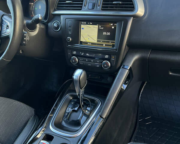 Червоний Рено Kadjar, об'ємом двигуна 1.5 л та пробігом 195 тис. км за 13950 $, фото 29 на Automoto.ua