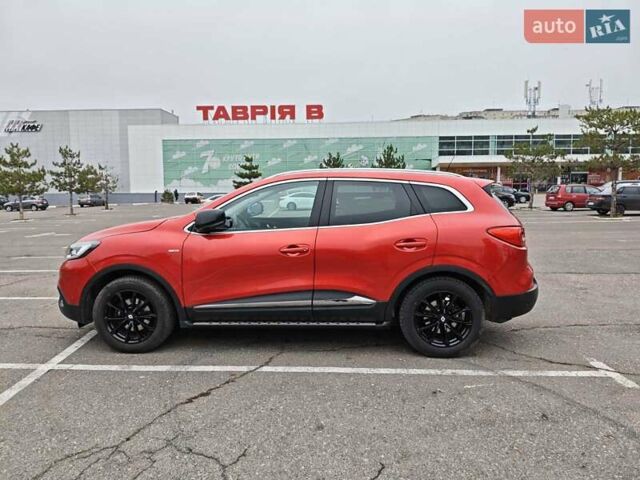 Красный Рено Kadjar, объемом двигателя 1.46 л и пробегом 185 тыс. км за 18500 $, фото 4 на Automoto.ua