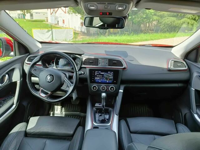 Красный Рено Kadjar, объемом двигателя 1.3 л и пробегом 26 тыс. км за 10700 $, фото 5 на Automoto.ua