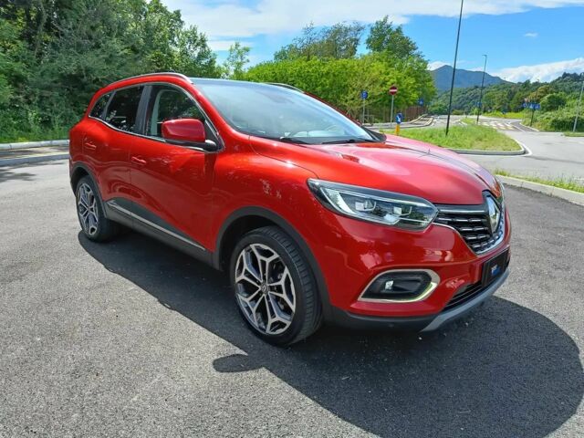 Красный Рено Kadjar, объемом двигателя 1.3 л и пробегом 26 тыс. км за 10700 $, фото 1 на Automoto.ua