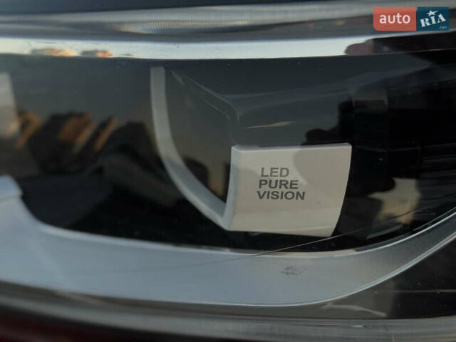 Червоний Рено Kadjar, об'ємом двигуна 1.46 л та пробігом 117 тис. км за 20900 $, фото 4 на Automoto.ua