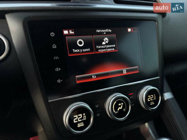 Червоний Рено Kadjar, об'ємом двигуна 1.46 л та пробігом 117 тис. км за 20900 $, фото 27 на Automoto.ua