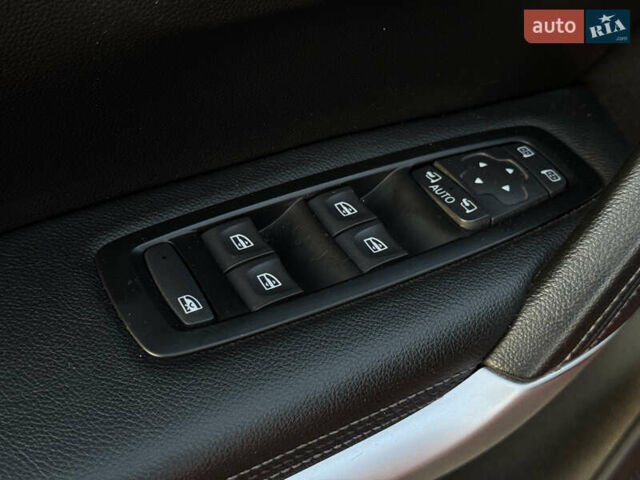 Червоний Рено Kadjar, об'ємом двигуна 1.46 л та пробігом 117 тис. км за 20900 $, фото 34 на Automoto.ua