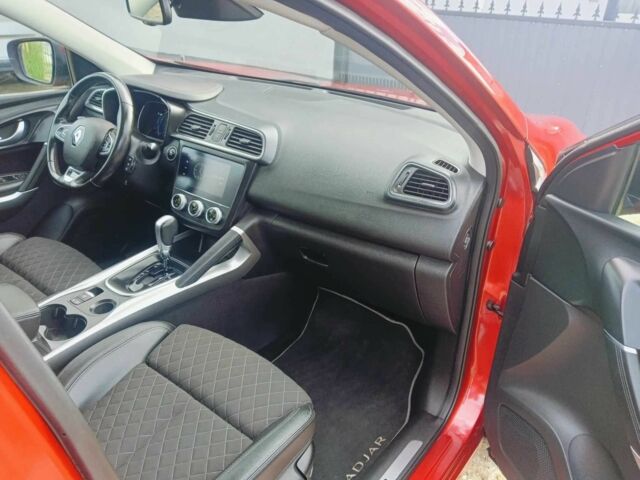 Рено Kadjar 2020 в Кривом Роге на Automoto.ua Красный Рено Kadjar, объемом двигателя 1.5 л и пробегом 42 тыс. км за 13000 $, фото 11 на Automoto.ua