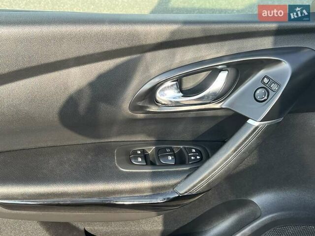 Рено Kadjar, объемом двигателя 1.46 л и пробегом 125 тыс. км за 15727 $, фото 14 на Automoto.ua
