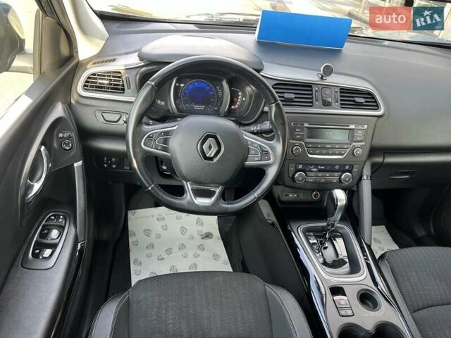 Рено Kadjar, объемом двигателя 1.46 л и пробегом 125 тыс. км за 15727 $, фото 16 на Automoto.ua