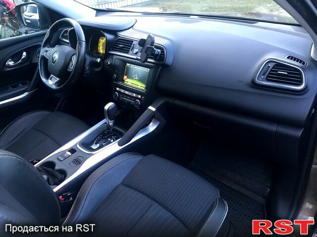 Рено Kadjar, объемом двигателя 1.5 л и пробегом 241 тыс. км за 15500 $, фото 11 на Automoto.ua