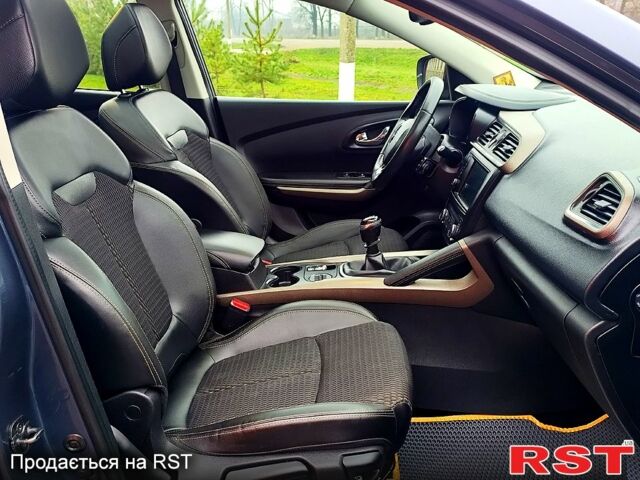 Рено Kadjar, объемом двигателя 1.5 л и пробегом 215 тыс. км за 15300 $, фото 10 на Automoto.ua