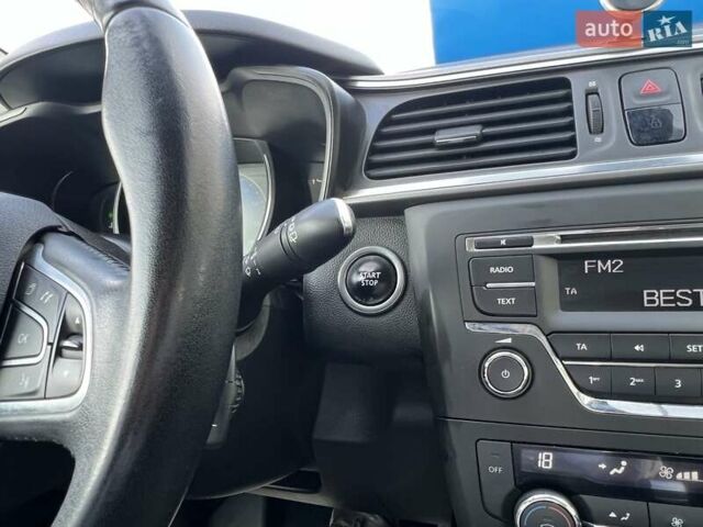 Рено Kadjar, объемом двигателя 1.46 л и пробегом 125 тыс. км за 15727 $, фото 32 на Automoto.ua