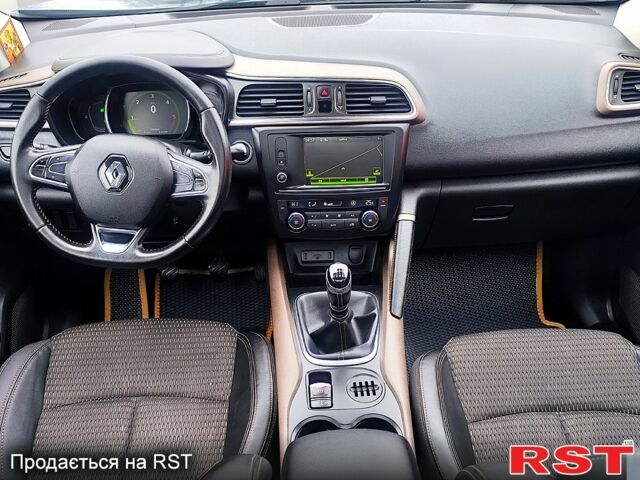 Рено Kadjar, объемом двигателя 1.5 л и пробегом 215 тыс. км за 15300 $, фото 6 на Automoto.ua