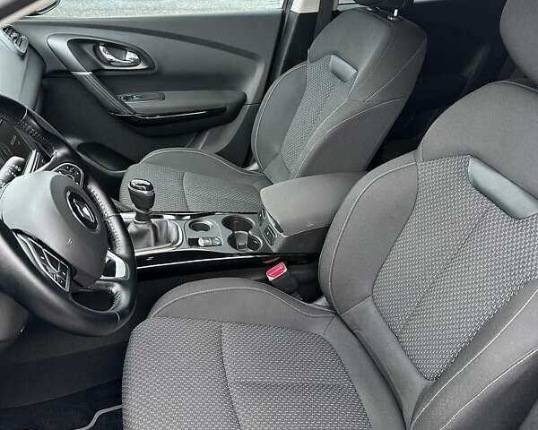 Рено Kadjar, объемом двигателя 1.46 л и пробегом 152 тыс. км за 16150 $, фото 10 на Automoto.ua