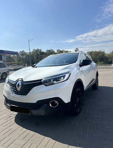 Рено Kadjar, объемом двигателя 1.46 л и пробегом 158 тыс. км за 15600 $, фото 2 на Automoto.ua