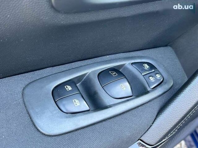 Рено Kadjar, объемом двигателя 1.5 л и пробегом 248 тыс. км за 15000 $, фото 12 на Automoto.ua