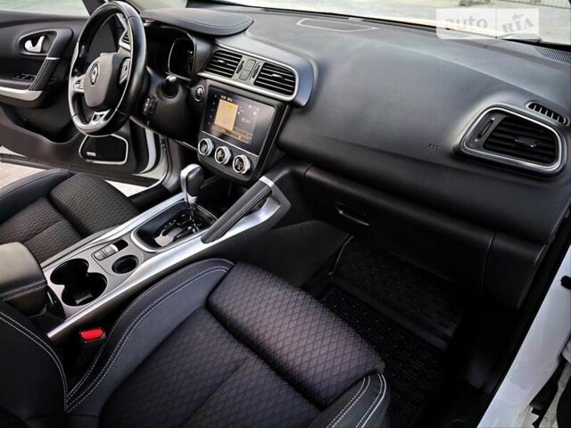 Рено Kadjar, объемом двигателя 1.46 л и пробегом 138 тыс. км за 20500 $, фото 48 на Automoto.ua