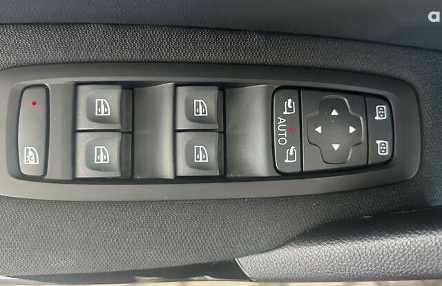 Рено Kadjar, объемом двигателя 1.5 л и пробегом 189 тыс. км за 18950 $, фото 7 на Automoto.ua