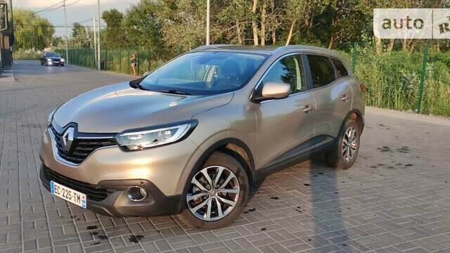 Жовтий Рено Kadjar, об'ємом двигуна 1.5 л та пробігом 170 тис. км за 17400 $, фото 13 на Automoto.ua