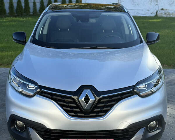 Серый Рено Kadjar, объемом двигателя 1.6 л и пробегом 171 тыс. км за 17999 $, фото 3 на Automoto.ua