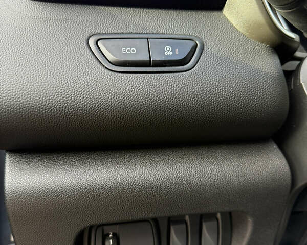 Сірий Рено Kadjar, об'ємом двигуна 1.46 л та пробігом 275 тис. км за 12900 $, фото 41 на Automoto.ua