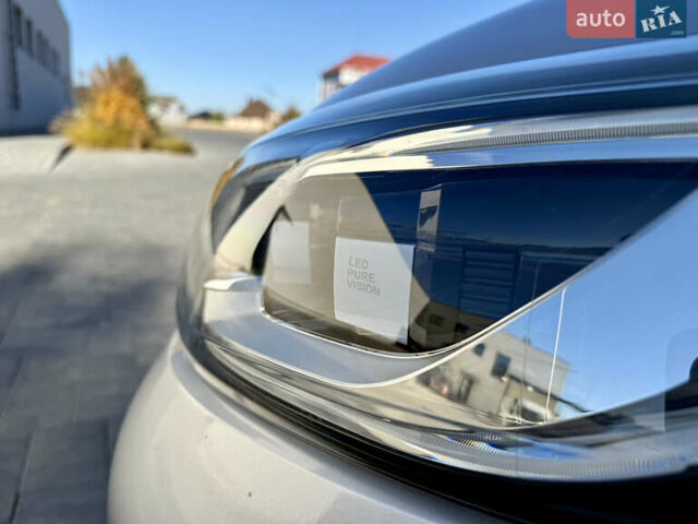 Серый Рено Kadjar, объемом двигателя 1.6 л и пробегом 171 тыс. км за 17999 $, фото 13 на Automoto.ua