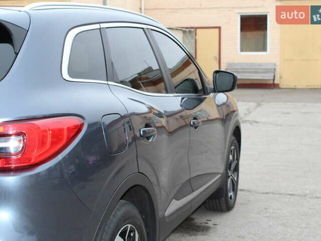 Серый Рено Kadjar, объемом двигателя 1.6 л и пробегом 92 тыс. км за 17500 $, фото 8 на Automoto.ua