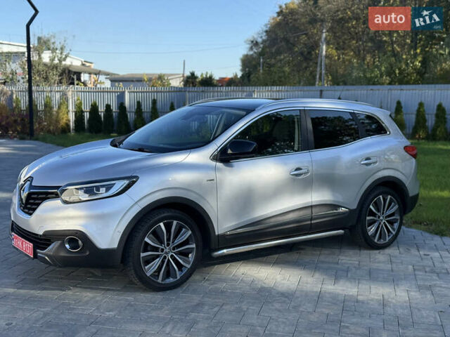 Серый Рено Kadjar, объемом двигателя 1.6 л и пробегом 171 тыс. км за 17999 $, фото 2 на Automoto.ua