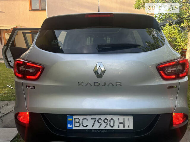 Сірий Рено Kadjar, об'ємом двигуна 1.46 л та пробігом 155 тис. км за 17500 $, фото 2 на Automoto.ua