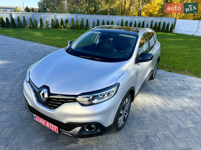 Серый Рено Kadjar, объемом двигателя 1.6 л и пробегом 171 тыс. км за 17999 $, фото 1 на Automoto.ua