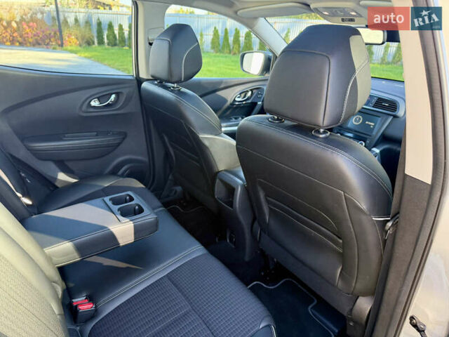 Серый Рено Kadjar, объемом двигателя 1.6 л и пробегом 171 тыс. км за 17999 $, фото 18 на Automoto.ua