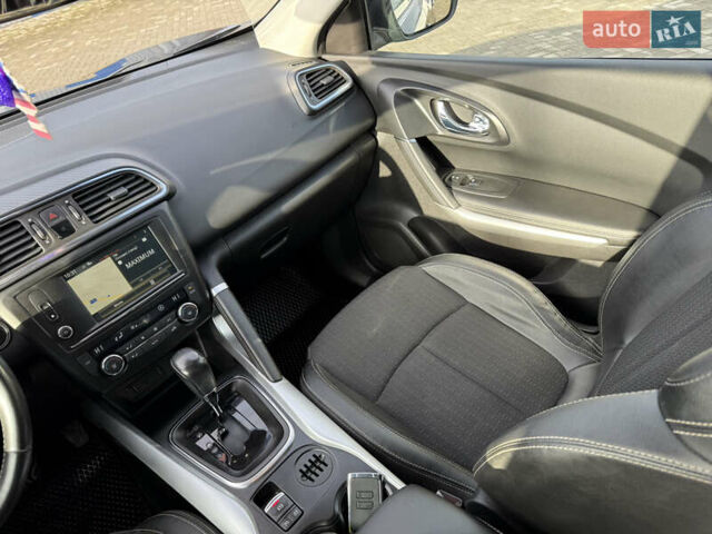 Сірий Рено Kadjar, об'ємом двигуна 1.46 л та пробігом 275 тис. км за 12900 $, фото 44 на Automoto.ua